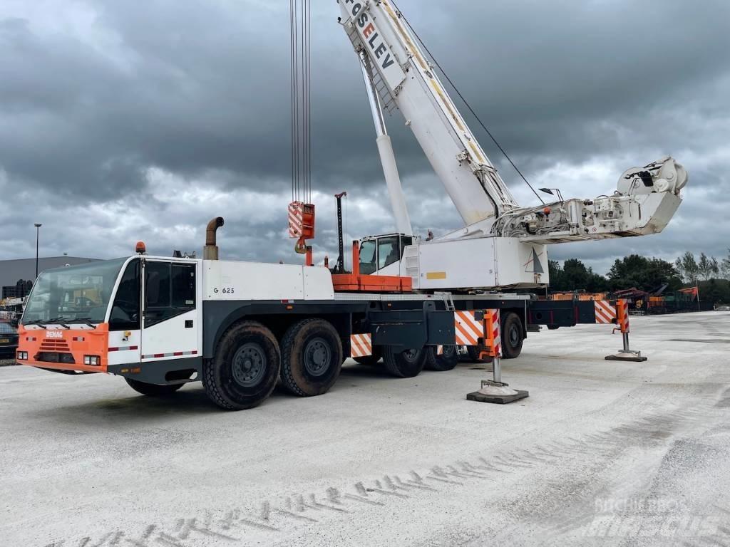 Demag AC 300 Gru per tutti i terreni