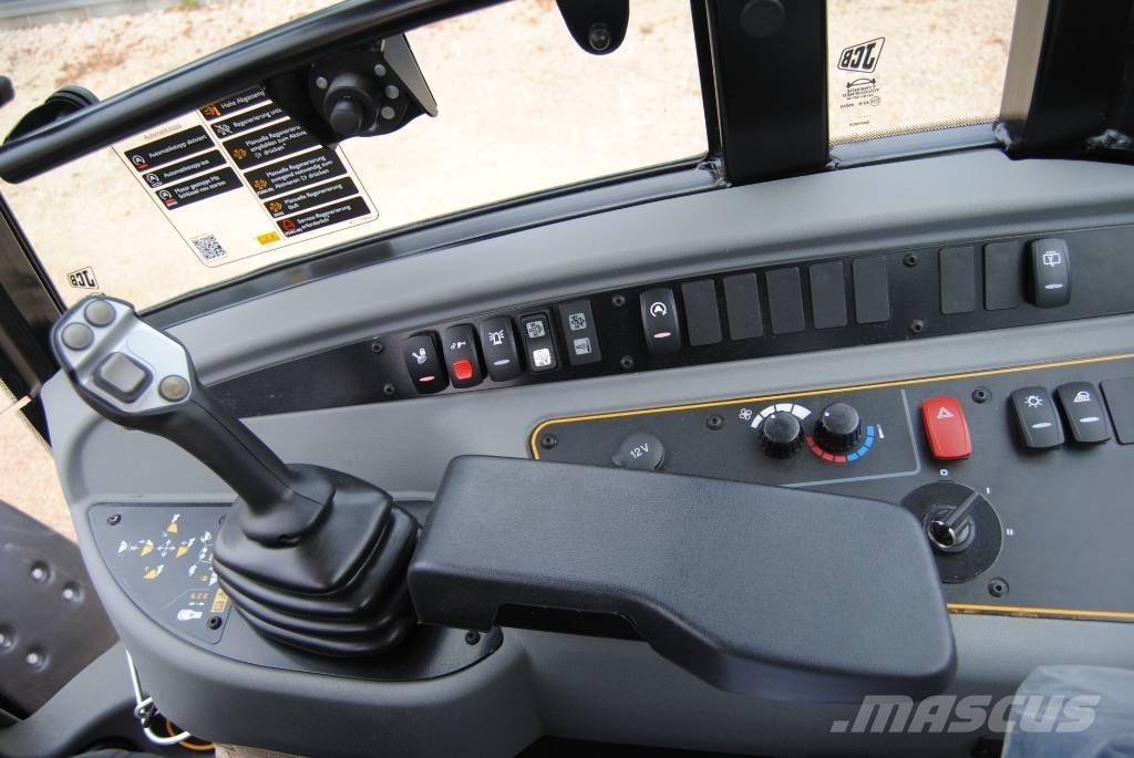 JCB 409 Pale gommate