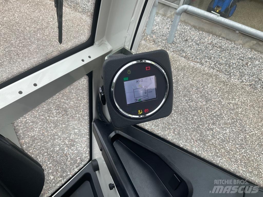 CLAAS Torion 535 Pale gommate