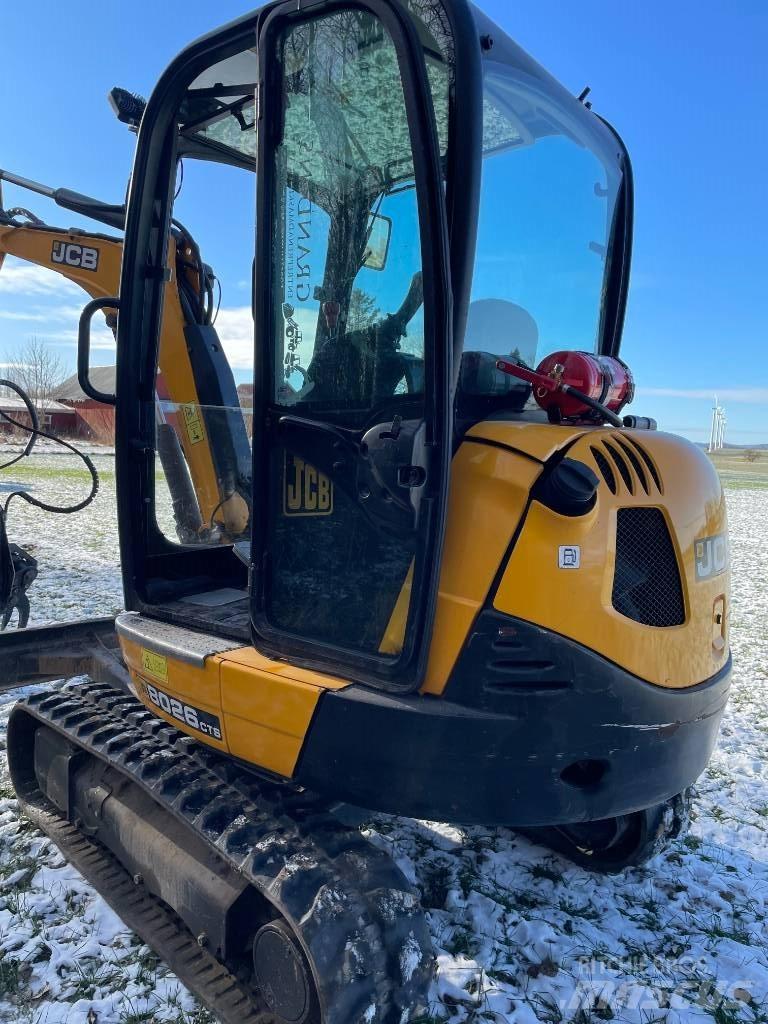 JCB 8026 CTS Miniescavatori
