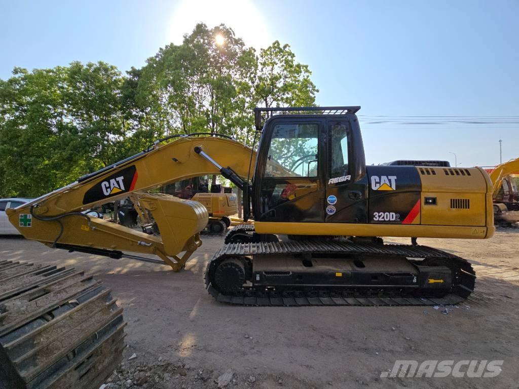 CAT 320D2 Escavatori cingolati