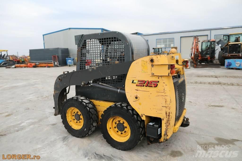 New Holland L 215 Mini Pale Gommate
