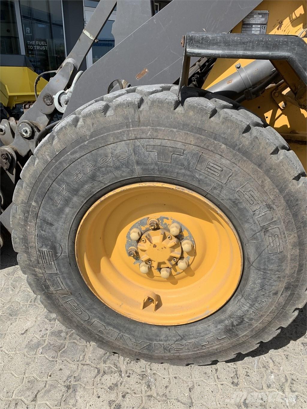 Volvo L50C Pale gommate