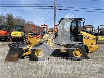 CAT 906M Pale gommate