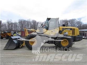 Komatsu WA320 Pale gommate