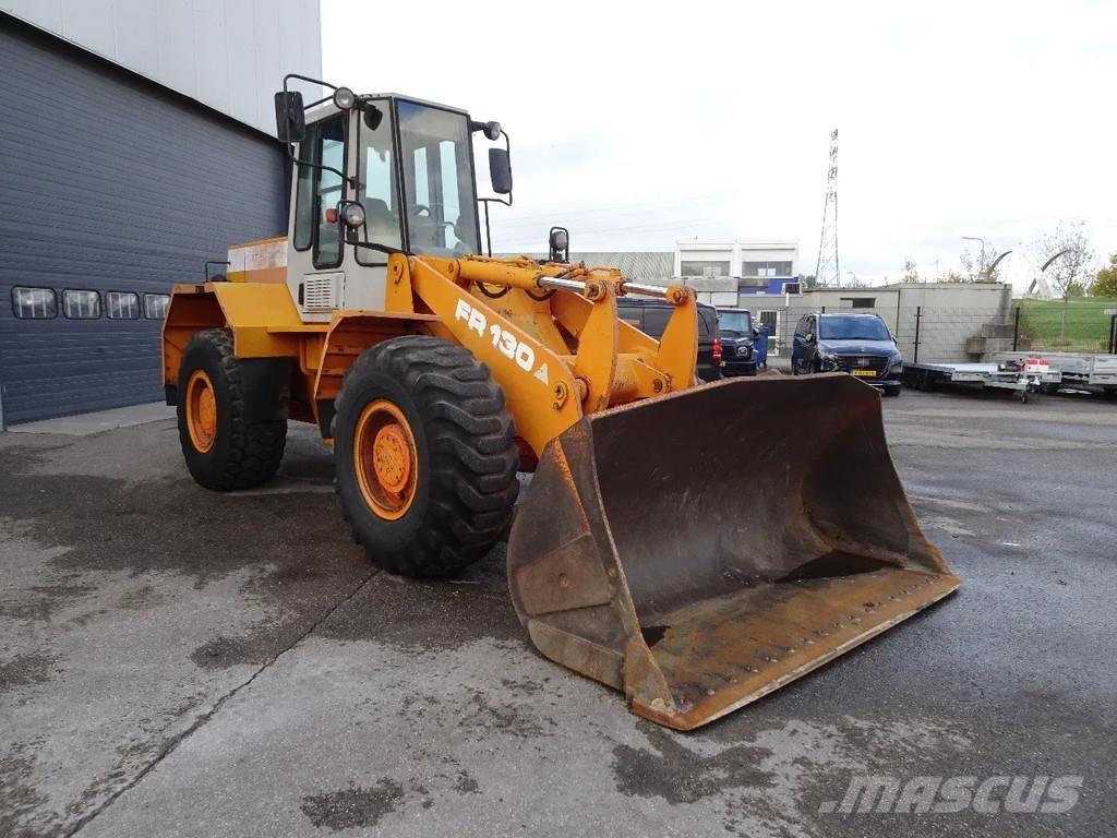 Fiat Hitachi FR130 Pale gommate