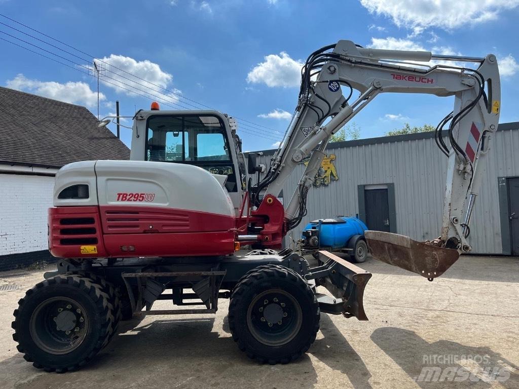 Takeuchi TB295W Escavatori gommati