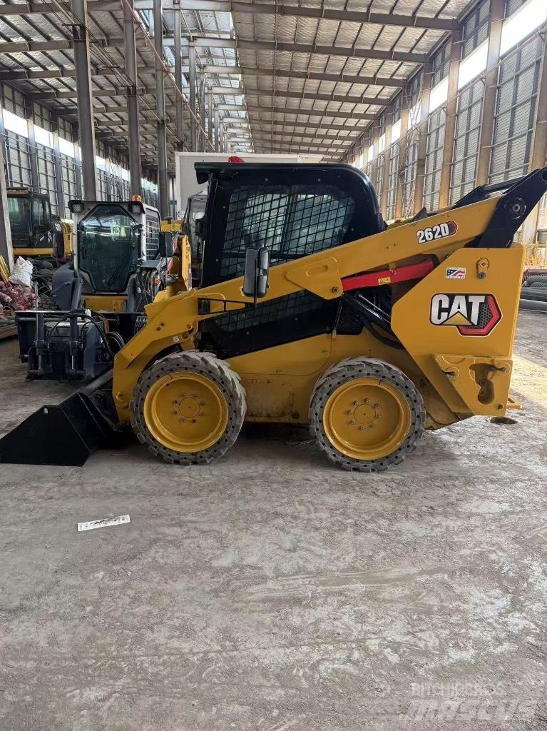 CAT 262 D Mini Pale Gommate