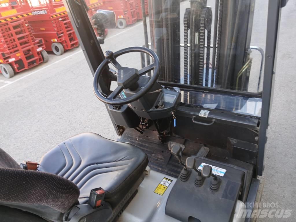 Nissan Q02 L 20 CU Carrelli elevatori elettrici