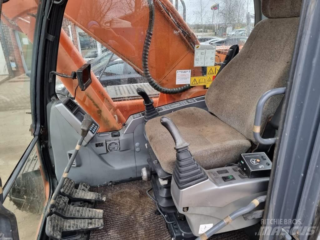 Doosan DX 225 LC Escavatori cingolati