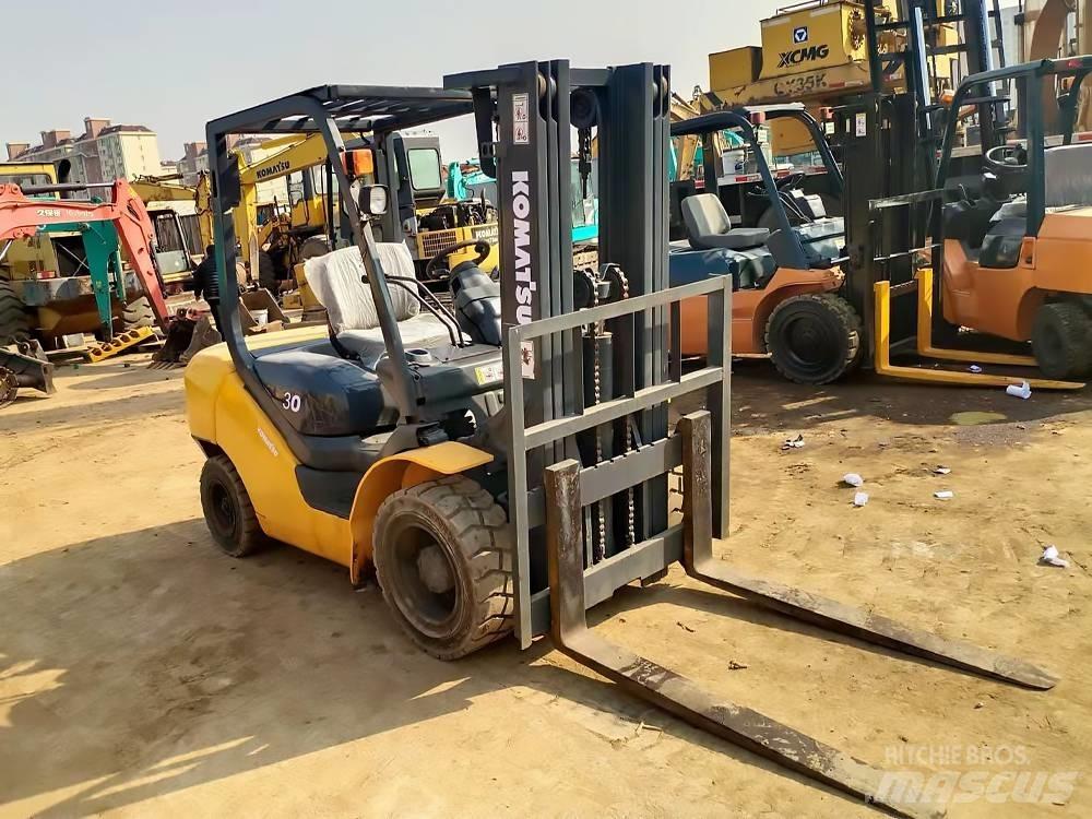 Komatsu FD 30 T-16 Carrelli elevatori diesel