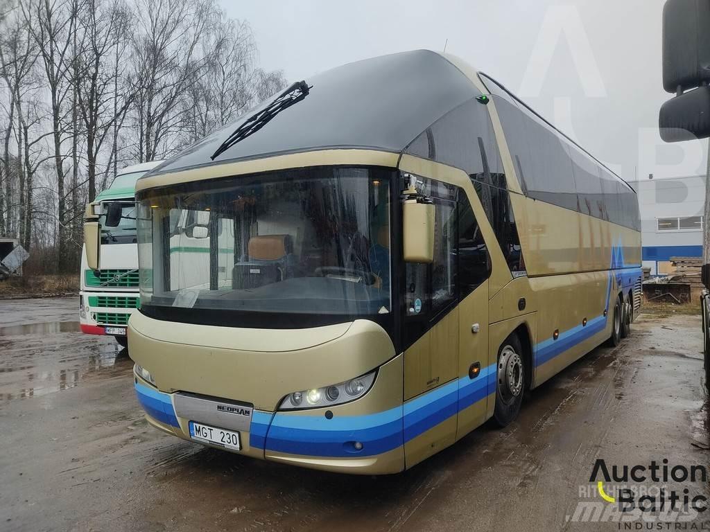 Neoplan P11 Autobus interurbani