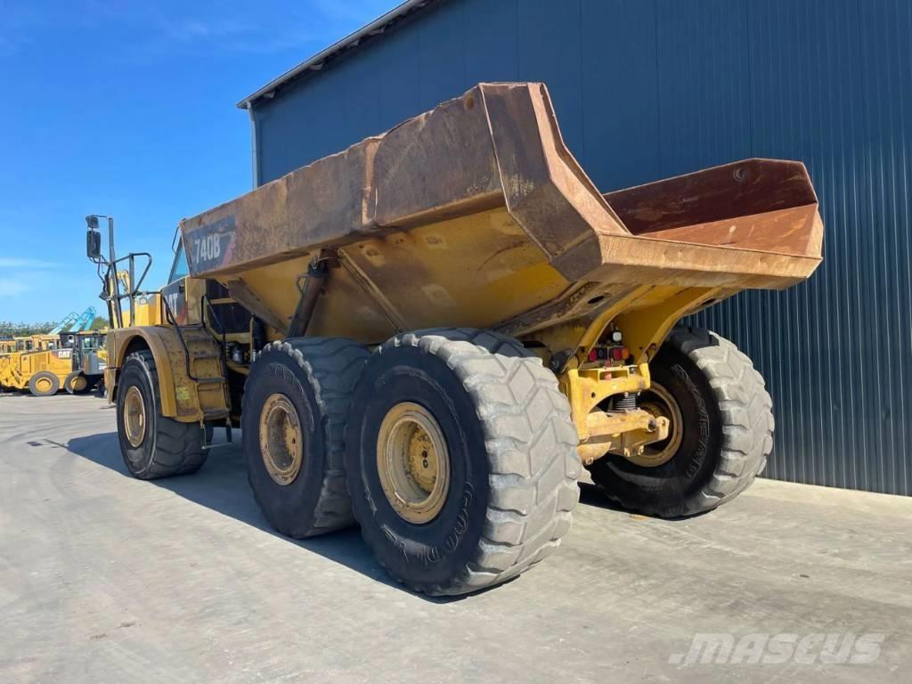 CAT 740B Dumpers articolati