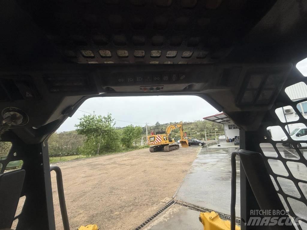 Komatsu SK 07 J-2 Mini Pale Gommate