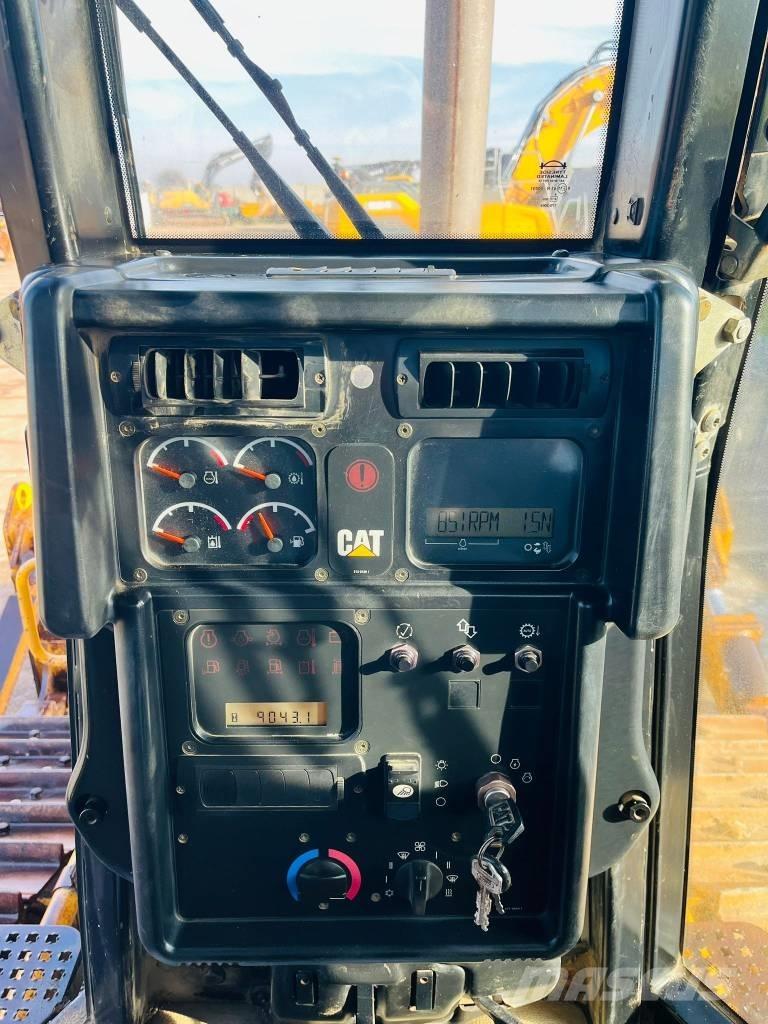 CAT D 6 N XL Dozer cingolati