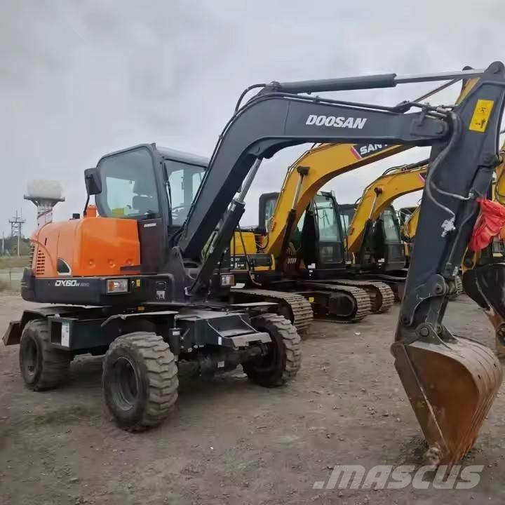 Doosan DX 60W Escavatori gommati