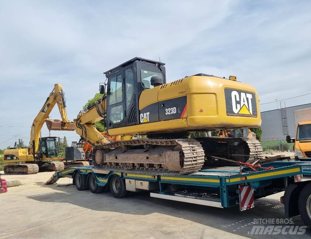 CAT 323 D L Escavatori cingolati