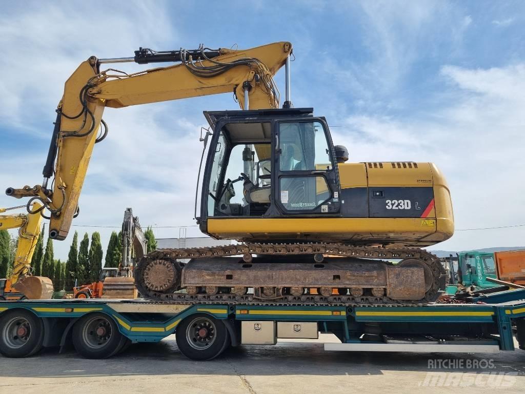 CAT 323 D L Escavatori cingolati