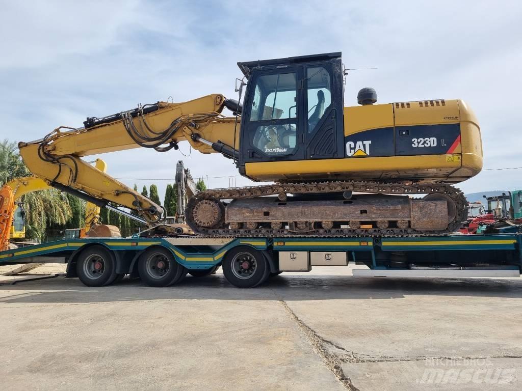 CAT 323 D L Escavatori cingolati