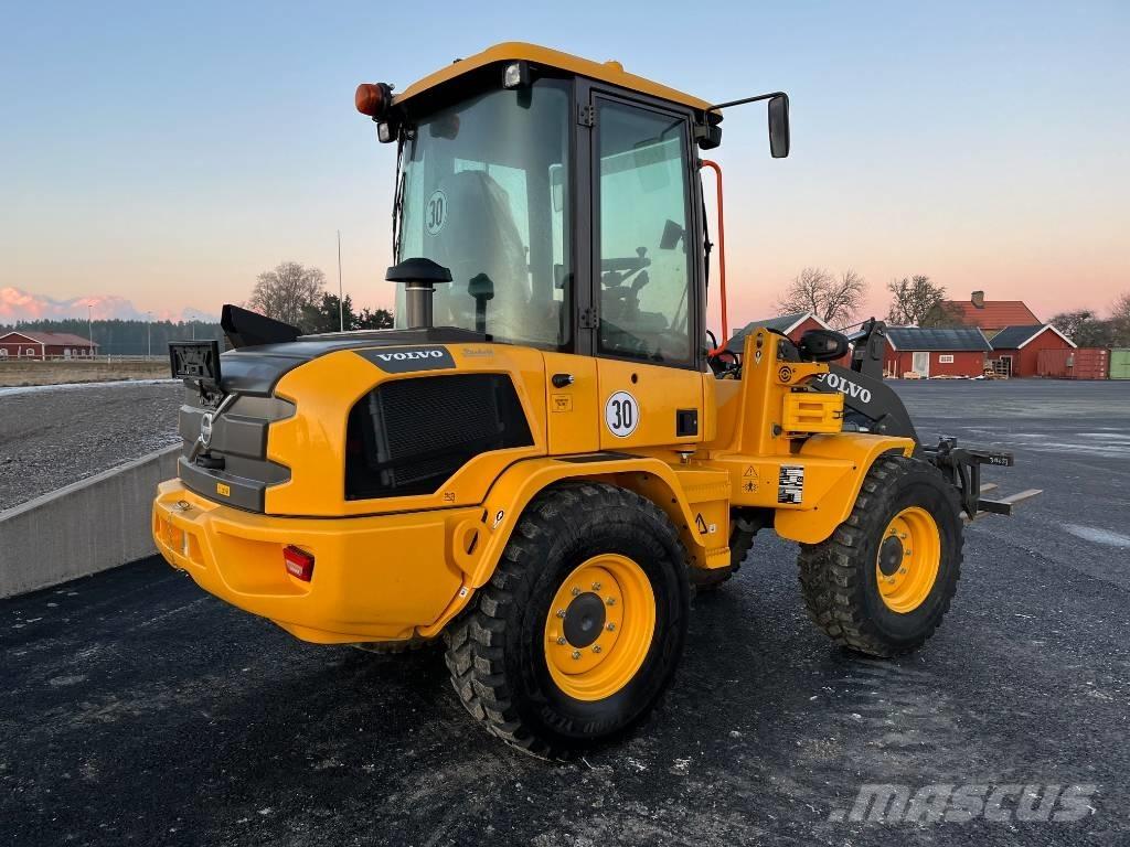 Volvo L30 HS Pale gommate