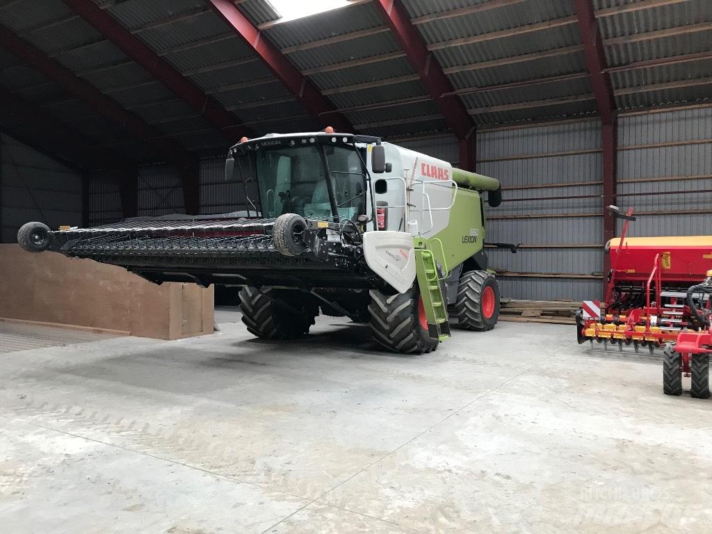 CLAAS Lexion 650 Mietitrebbiatrici