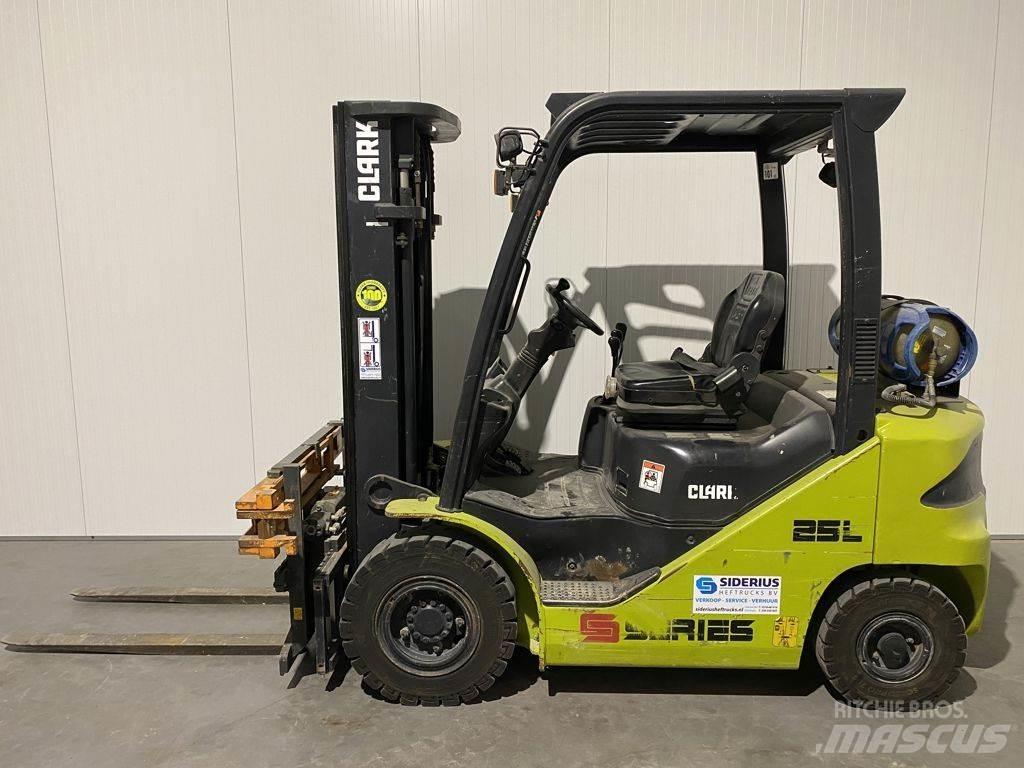 Clark S25L Carrelli elevatori GPL
