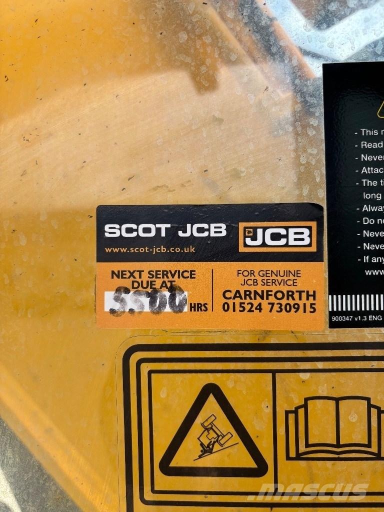 JCB JS 220 LC Escavatori cingolati