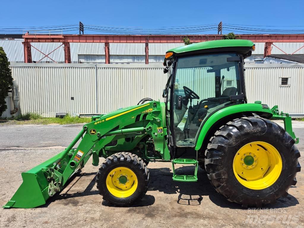 John Deere 4044 R Trattori