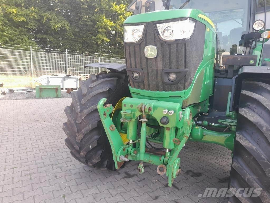 John Deere 6215 R Trattori