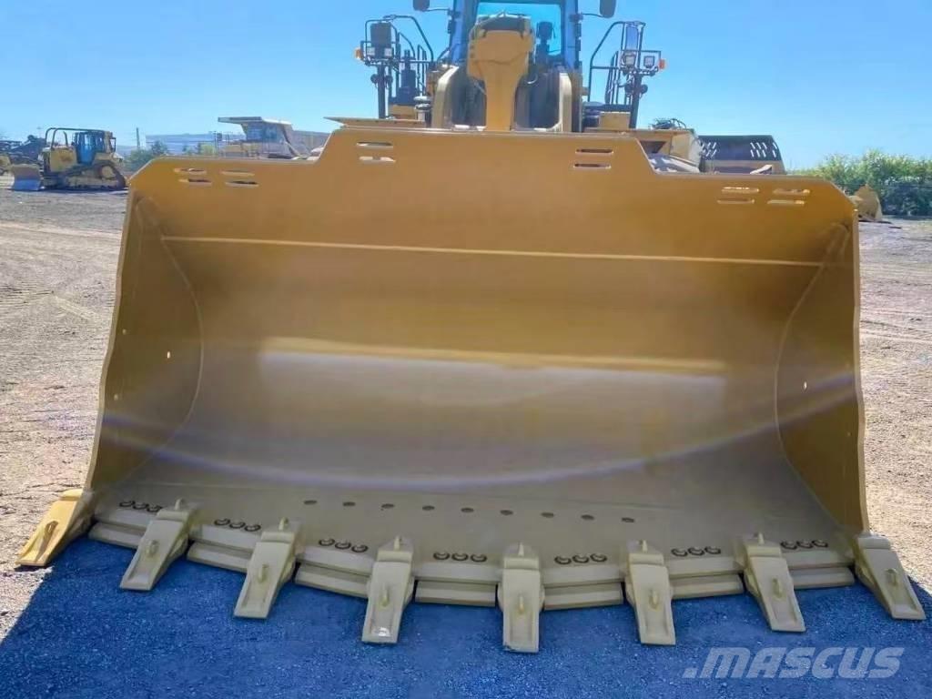 CAT 988 K Pale gommate
