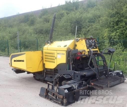 Bomag BF 223 C Finitrici