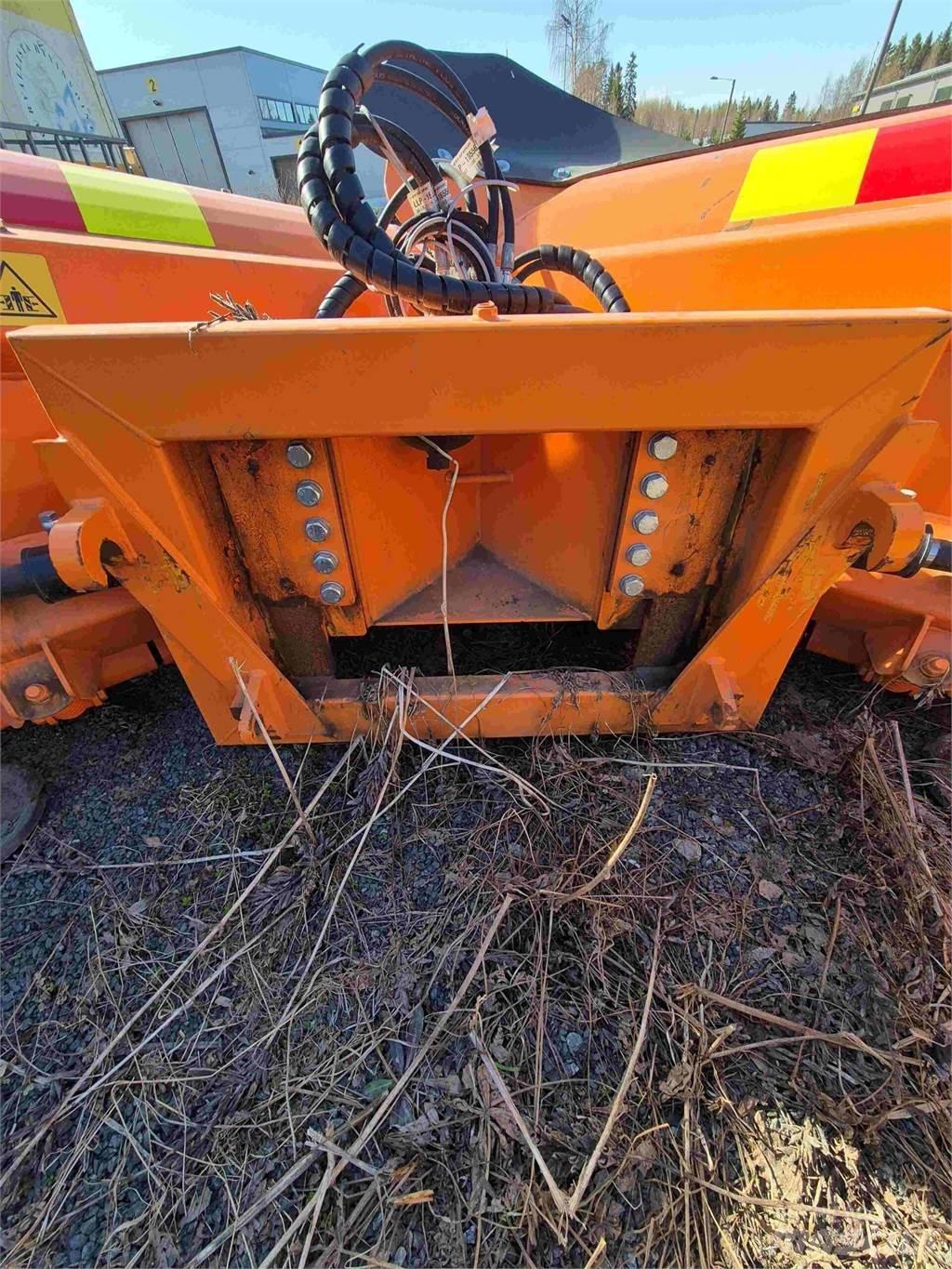 FMG nivelaura 390 Lame spazzaneve e aratri