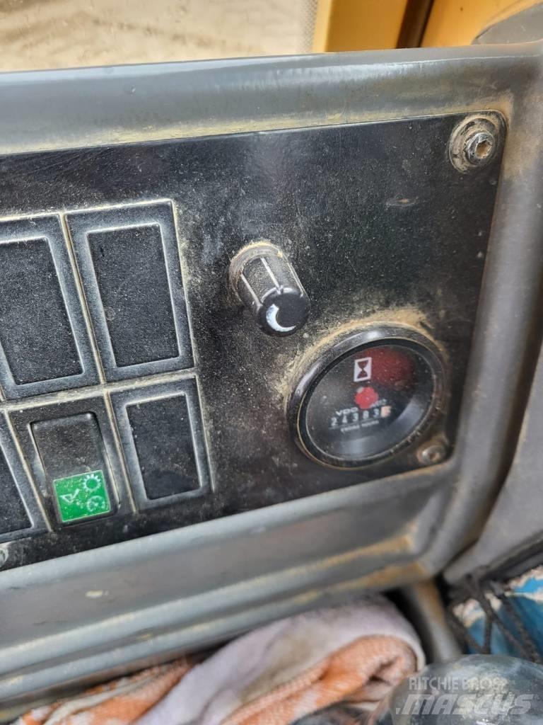 Volvo L 180 E Pale gommate