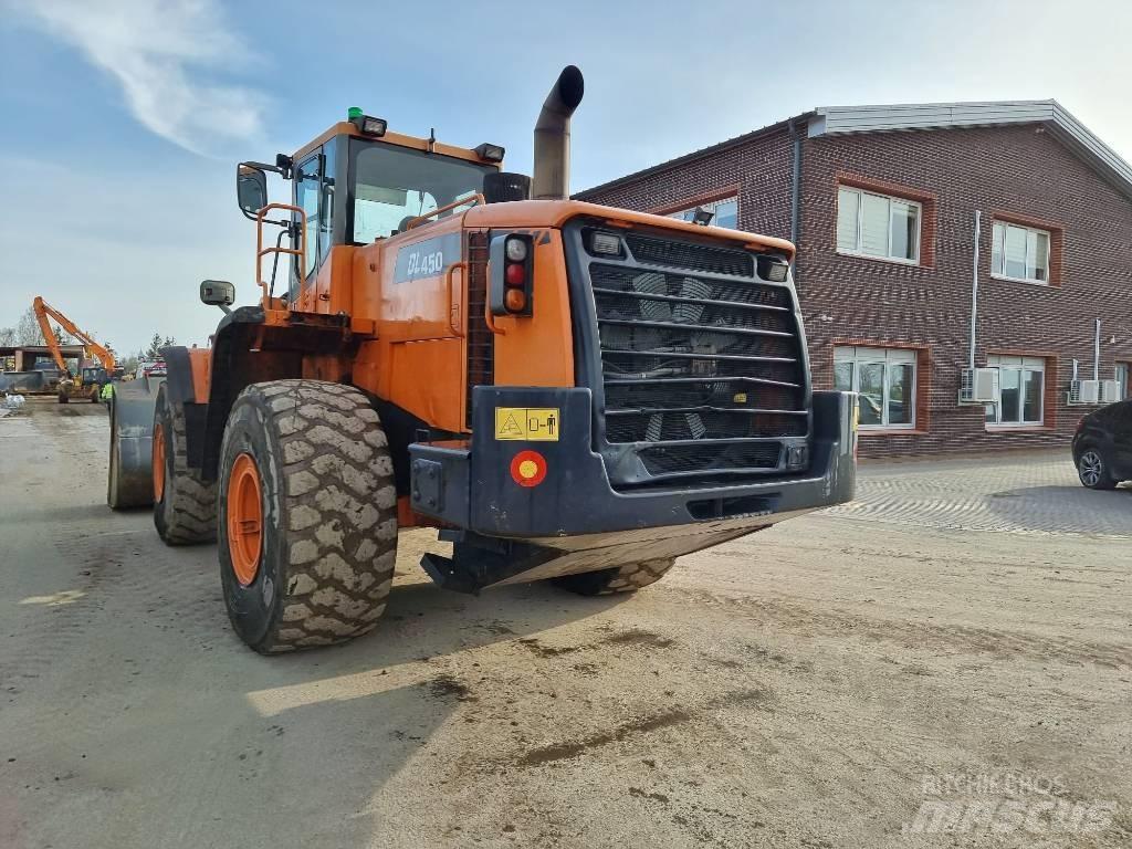 Doosan DL 450 Pale gommate
