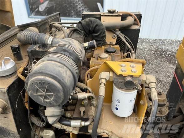 CAT CB-224E Rulli monotamburo