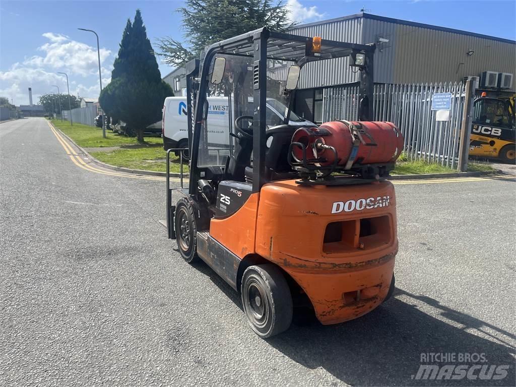 Doosan G25P-5 Carrelli elevatori GPL