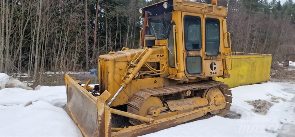 CAT D4E Dozer cingolati