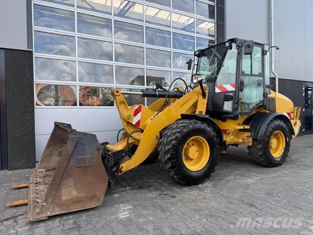 CAT 908H2 Pale gommate