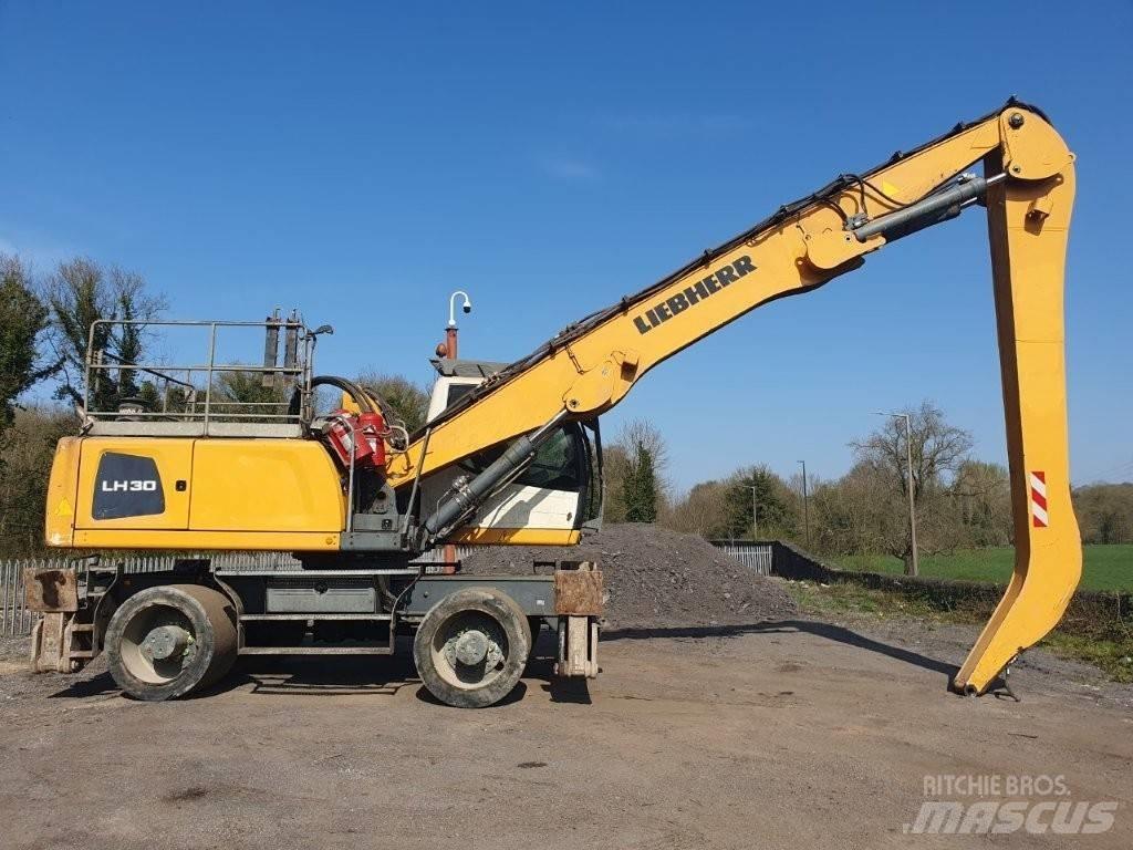 Liebherr LH 30 Movimentazione rifiuti