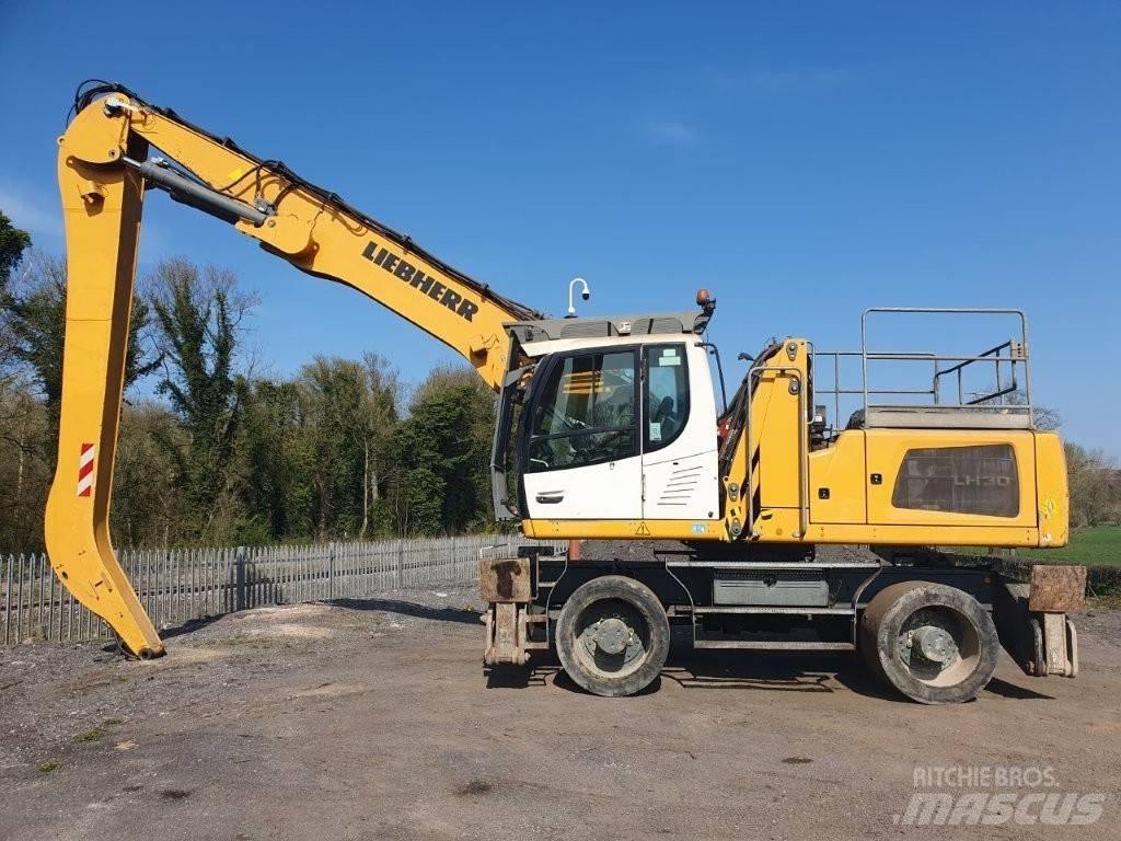 Liebherr LH 30 Movimentazione rifiuti