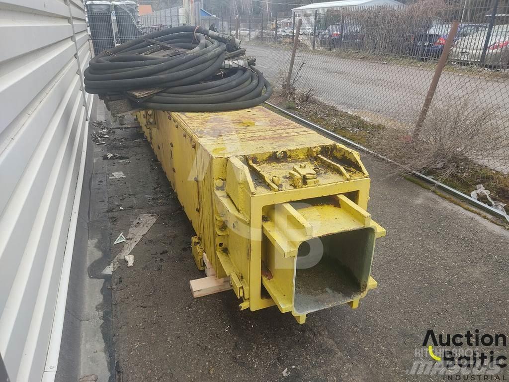 Delmag HB 30 Posatubi cingolati