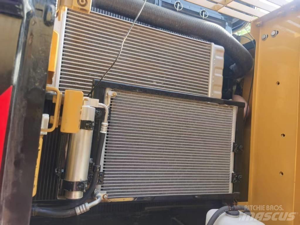CAT 320d2 Escavatori cingolati