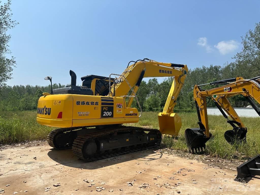 Komatsu PC200-8 Escavatori cingolati