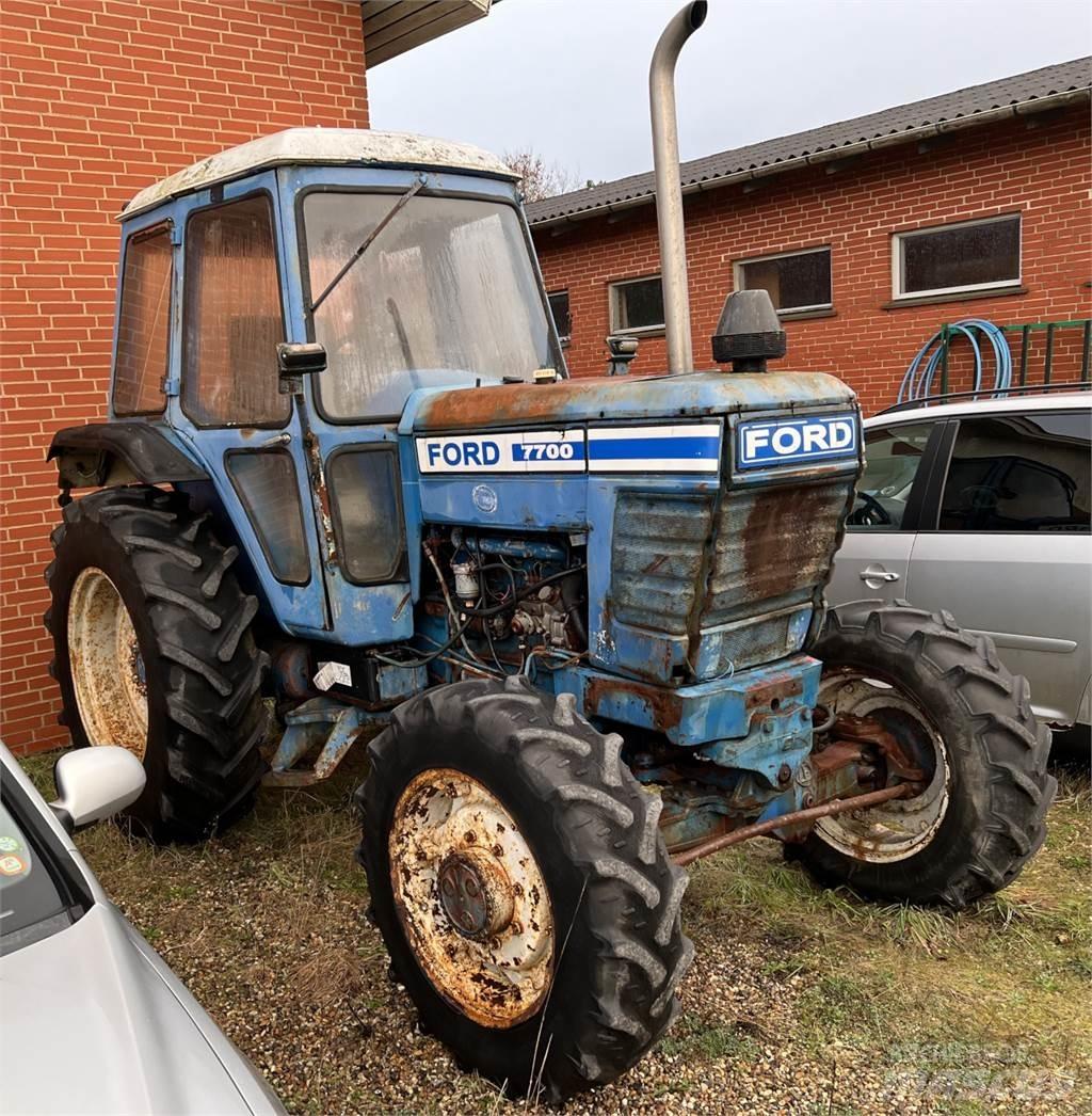 Ford 7700 Trattori