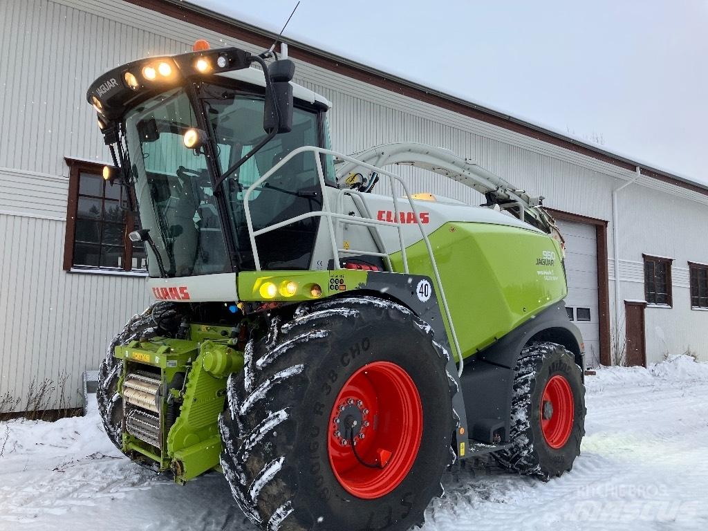 CLAAS Jaguar 950 Trince semoventi