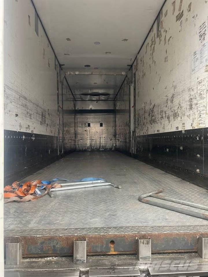 VAK V 4-40 Rimorchi a temperatura controllata