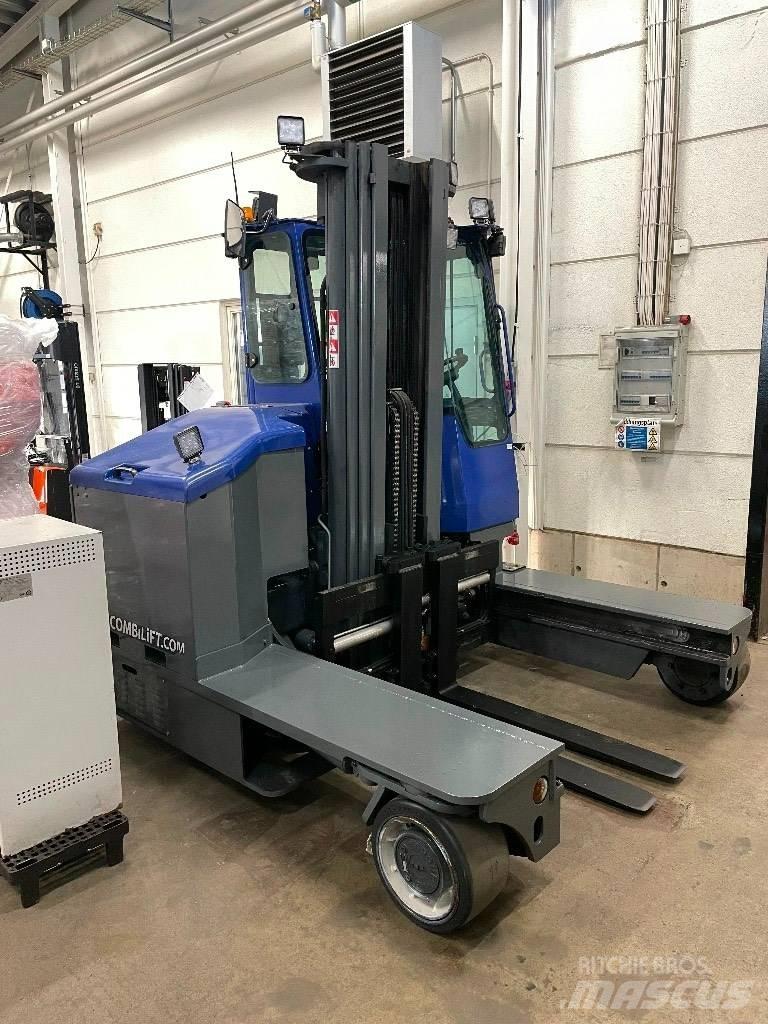 Combilift C4000ET Carrello elevatore retrattile a 4 vie