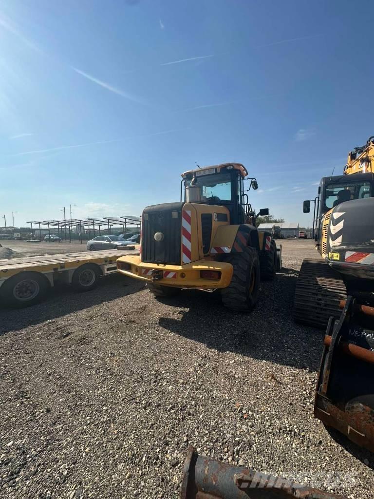 JCB 436 HT Pale gommate