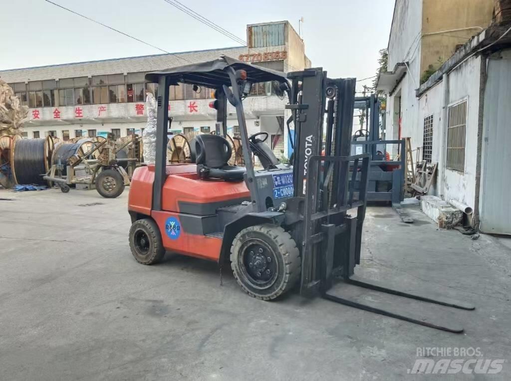Toyota FD 30 Carrelli elevatori diesel