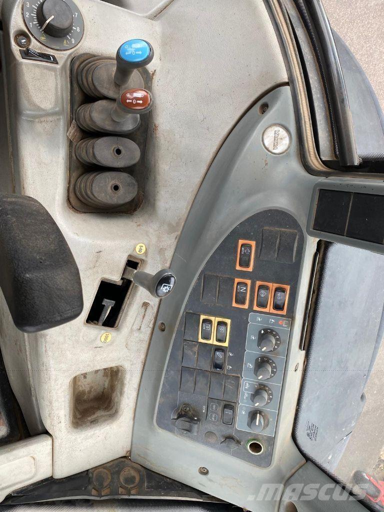 Valtra N92 HITECH Trattori